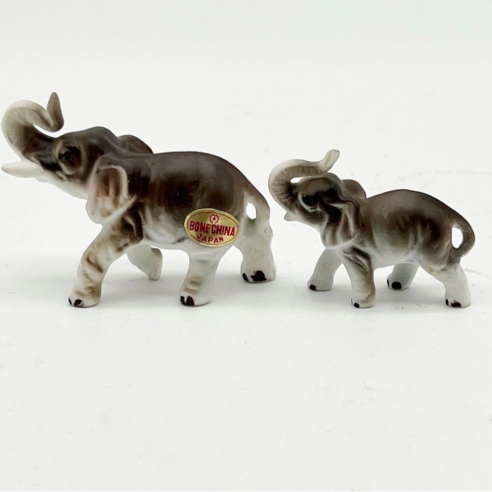 Vintage Bone China Set of 2 Lucky Trunk Up Small Elephant Figurines Japan - Picture 3 of 7